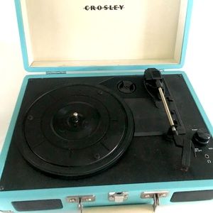 Crossly portable record player